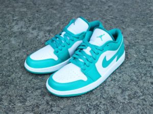 El mundo de la moda y el calzado deportivo se fusionan una vez más con el lanzamiento de los Jordan 1 Low New Emerald WMNS.